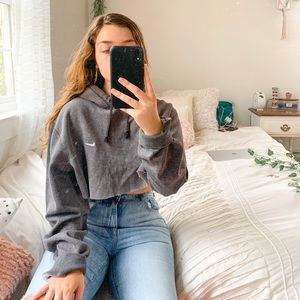 Cropped Nike hoodie